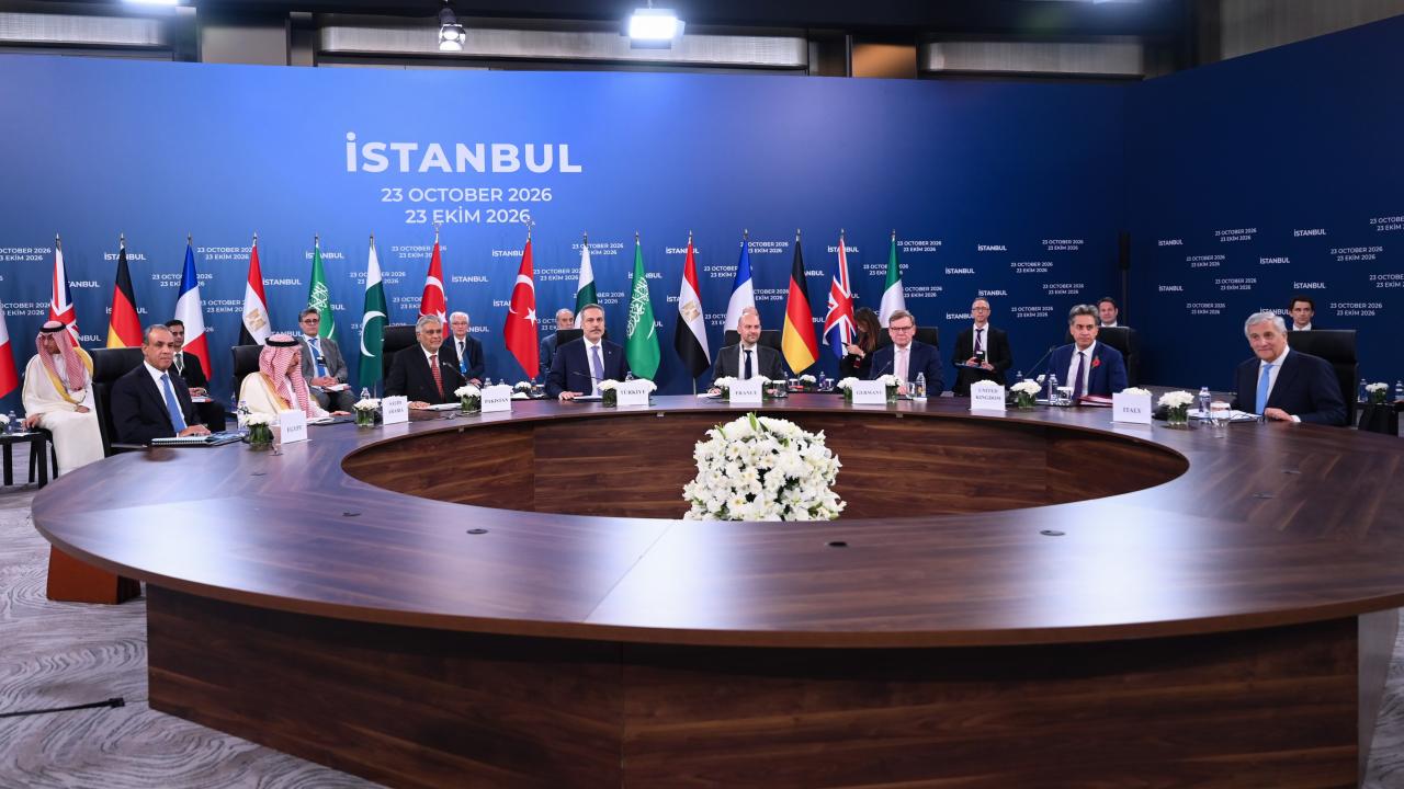 r4-e3-toplantisi-aa-2498102.jpg