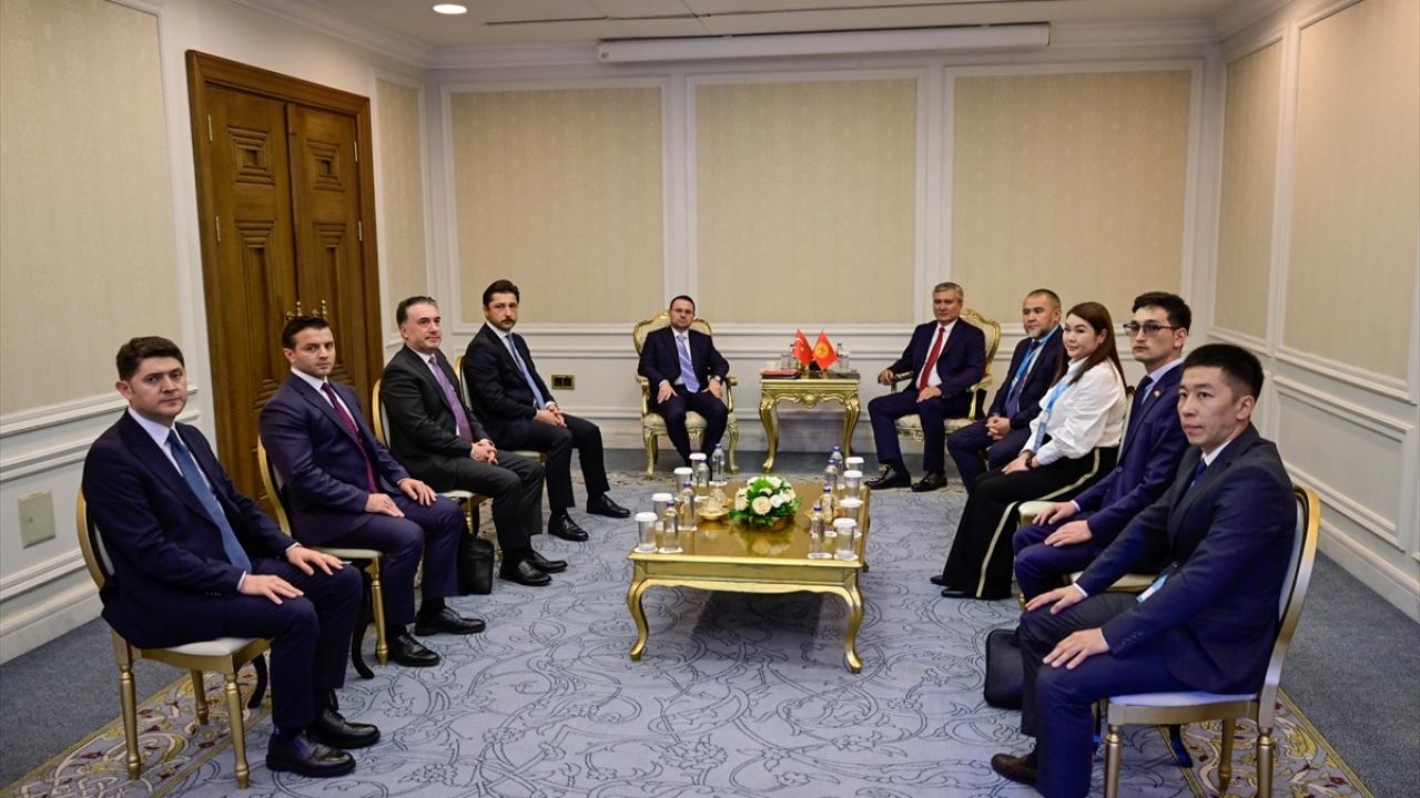akin-gurlek-aa-2494140.jpg