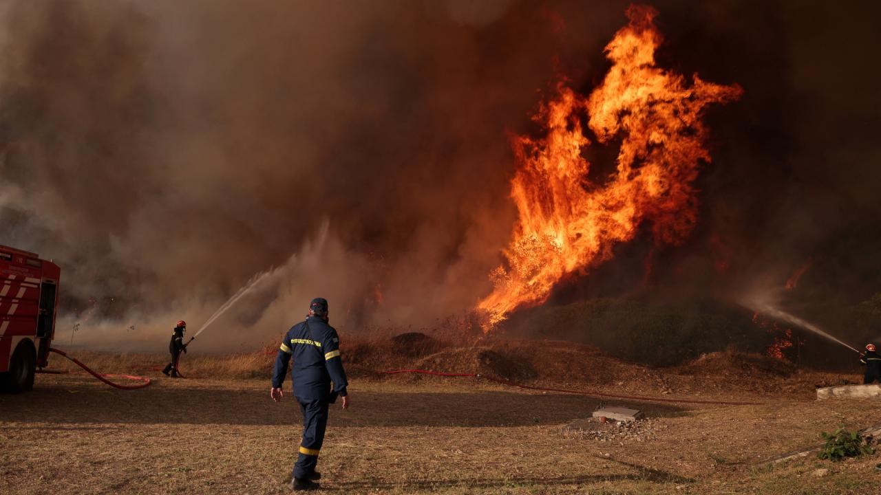 greece-fire-re-2479343.jpg