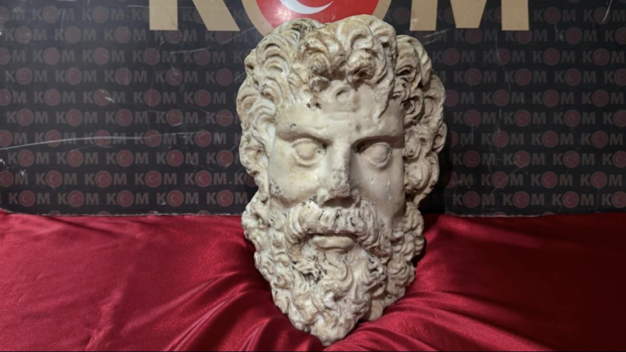 zeus-heykel-basiaa-2497297.jpg