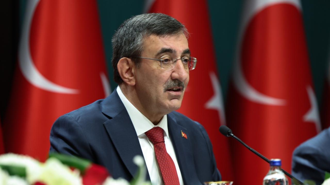 cevdet-yilmaz-2496295.jpg