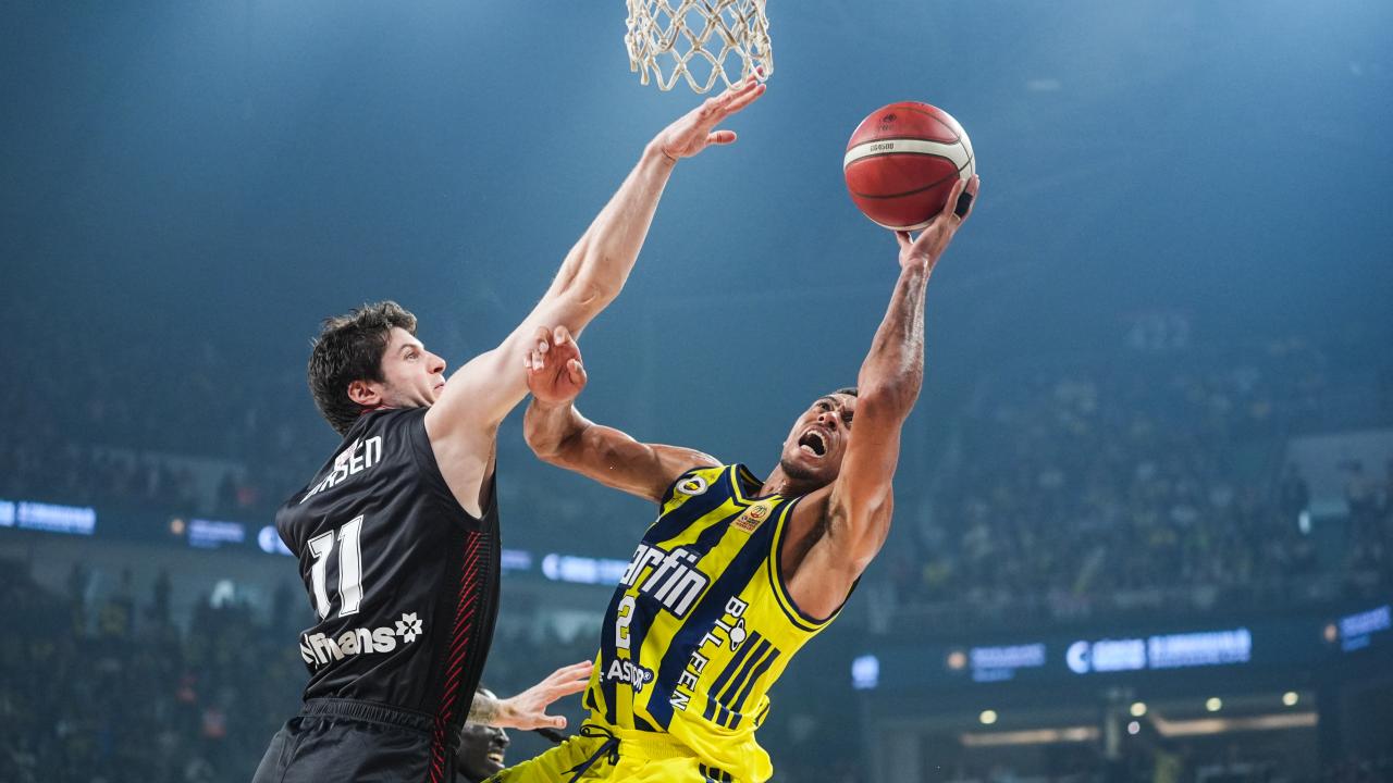 fenerbahce-besiktas-2490299.jpg