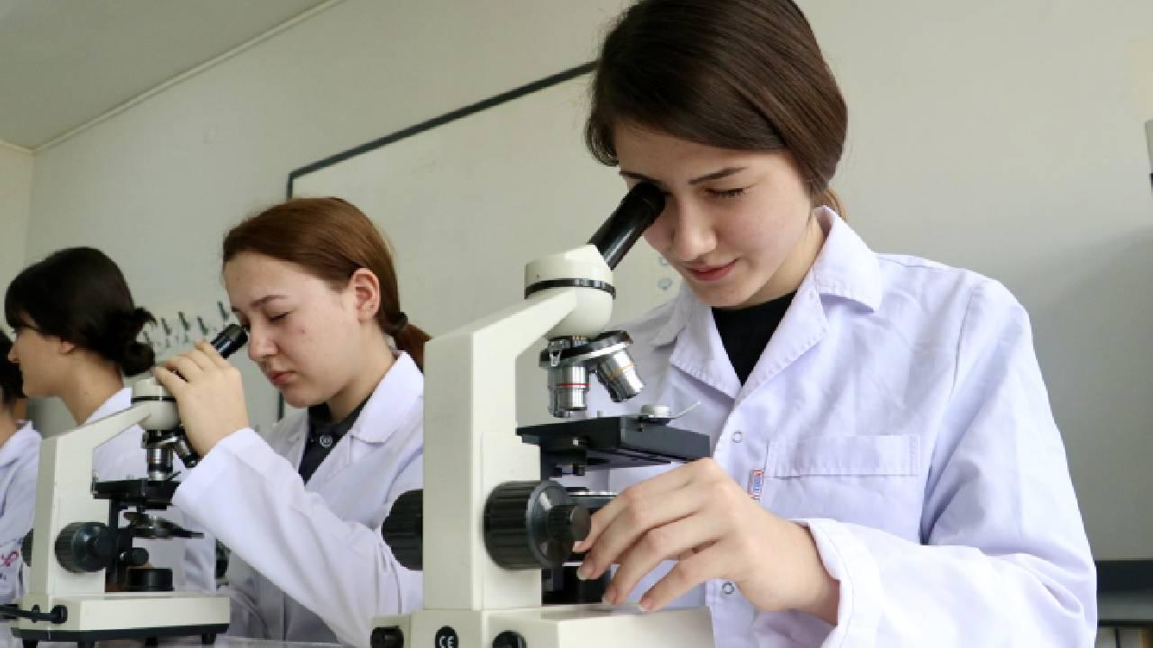ar-ge-laboratuvar-bursa-aa-2200682.jpg
