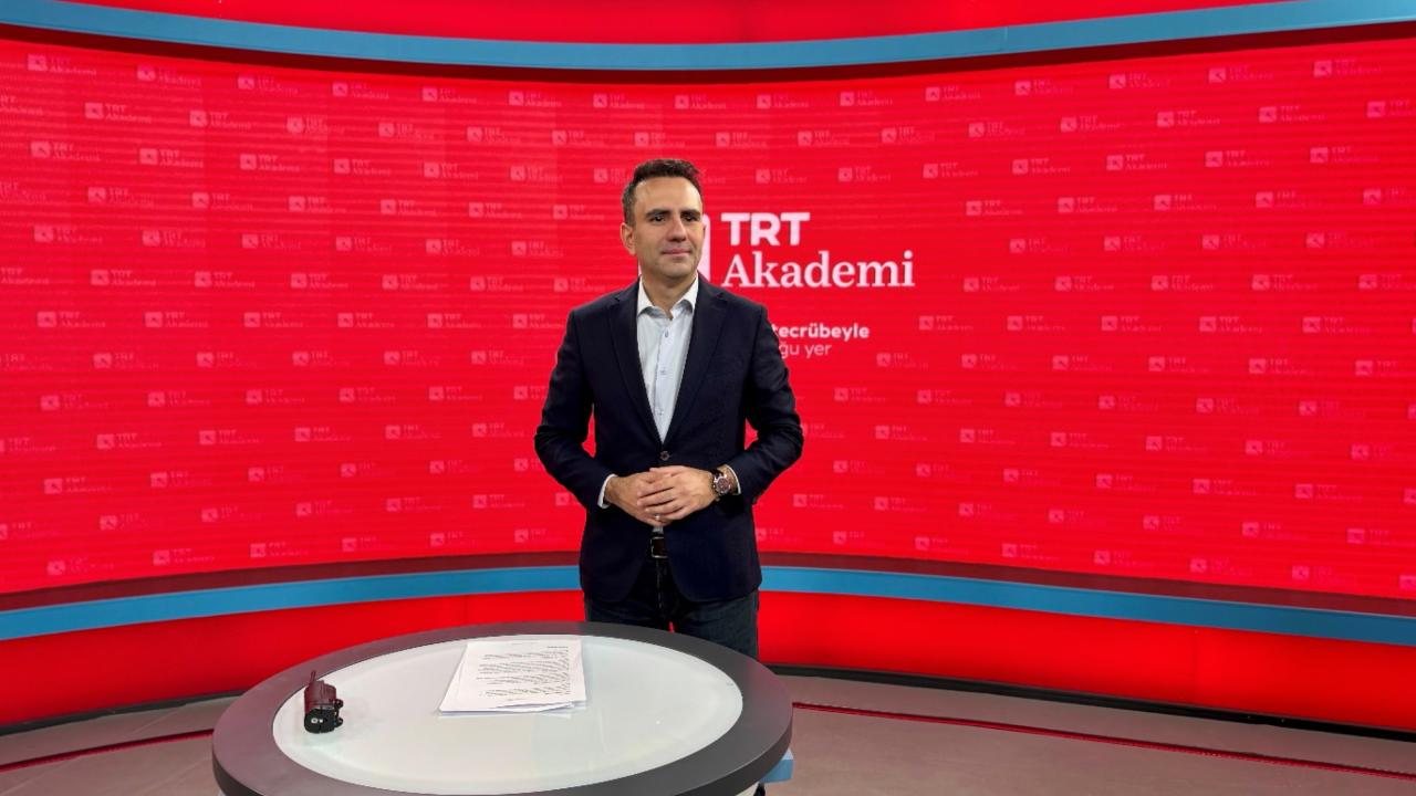 akademi-2485728.jpg