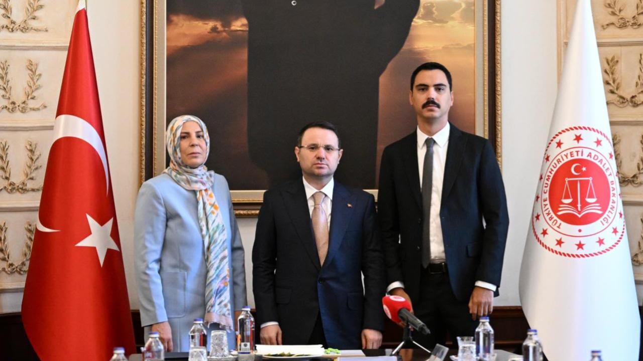 gurlek-yazicioglu-aile-trt-2480924.jpg