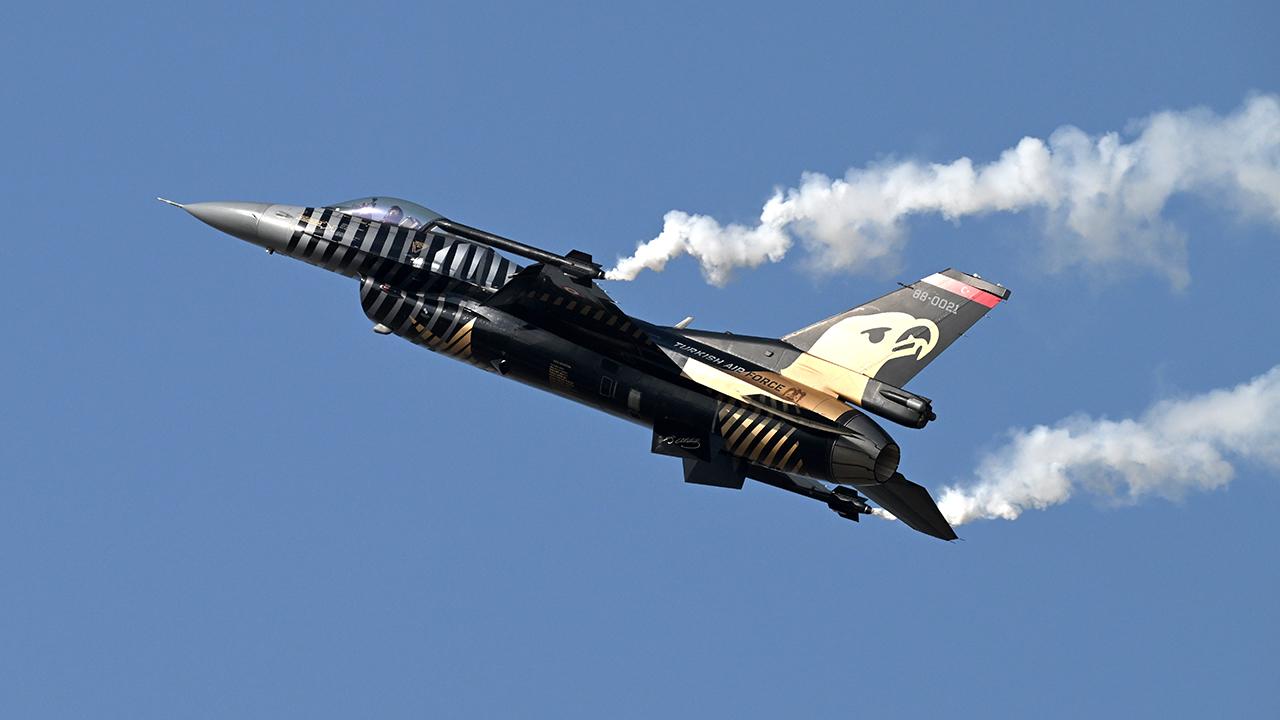 soloturk-2114791.jpg