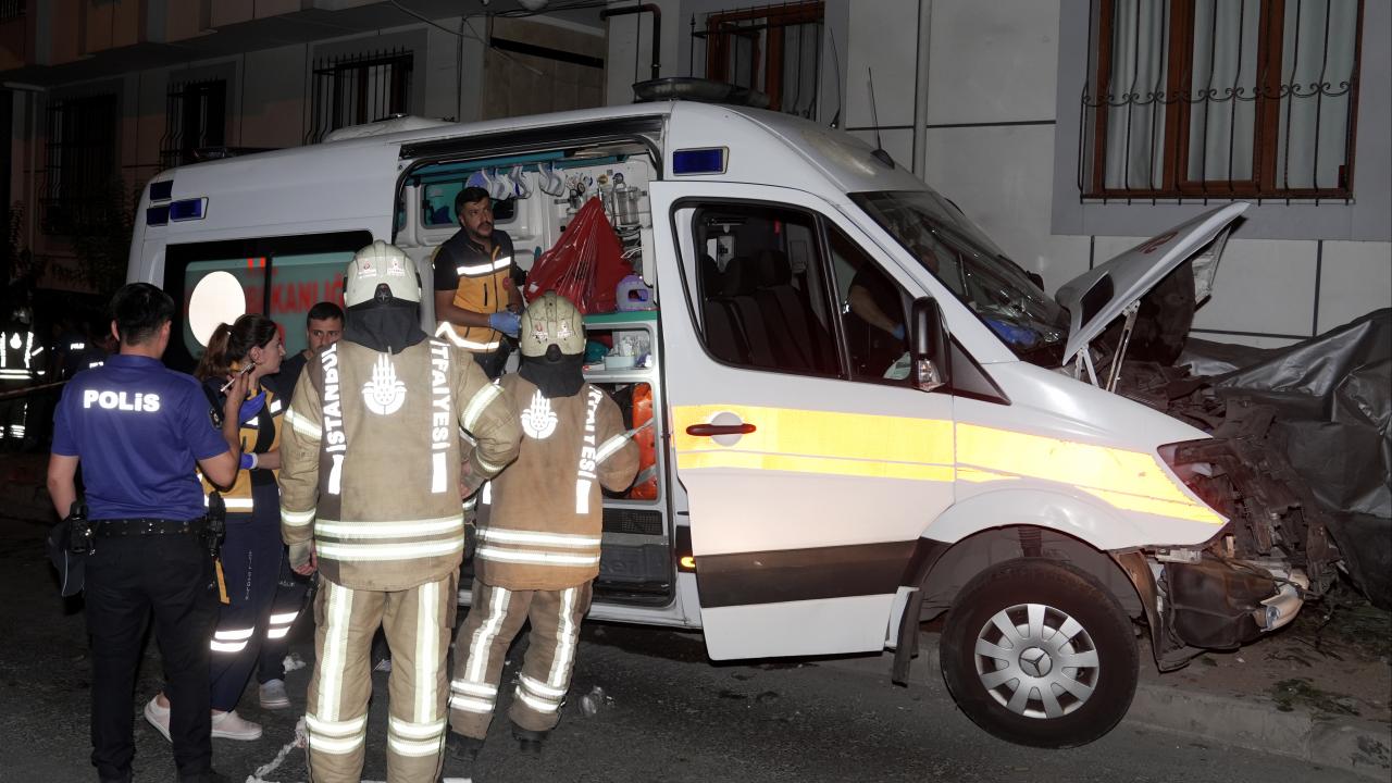 ambulans-kaza-aa-2482947.jpg