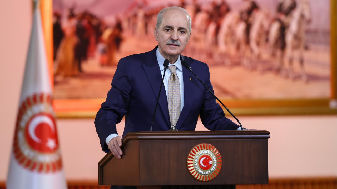 numan-kurtulmusaa-2445056.jpg
