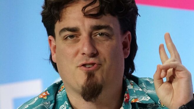 ABD, savaşın geleceğini şekillendirmek için Elon Musk ve Palmer Luckey'den yardım alacak